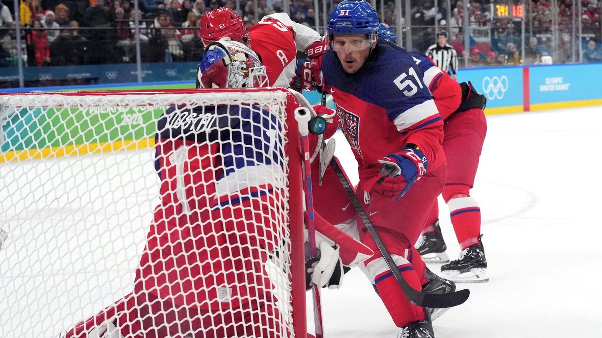 Musíme se probrat, protože jinak to proti Kanadě dopadne ostudou, řekl Šimek. Přiznal fén od kouče